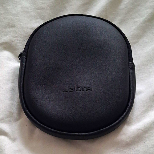 Jabra hard zip carry - -,